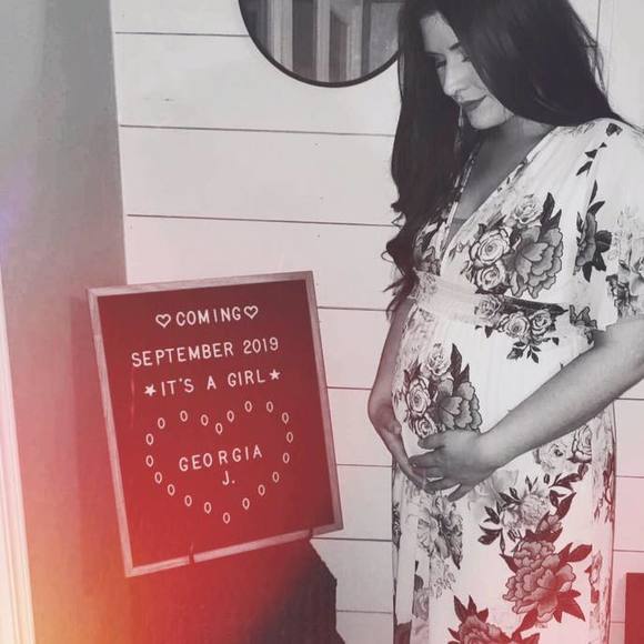 Meet your Posher, Keely - Picture 1 of 1